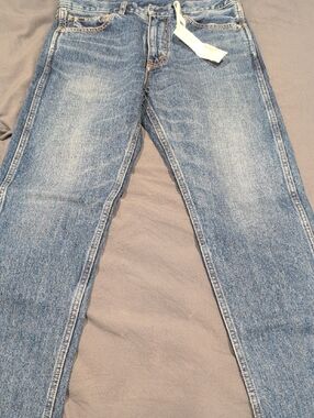 Men's Straight Jeans in Light Blue Wash
